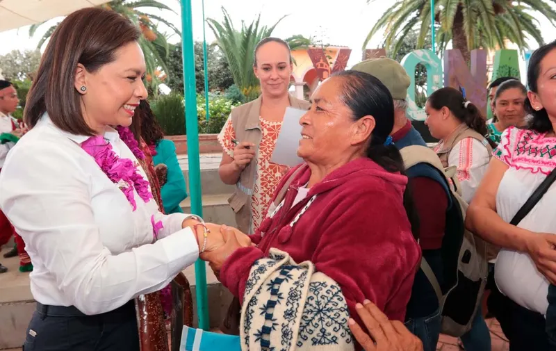 sedif-puebla-yaonahuac-entrega-aparatos-rehabilitatorios
