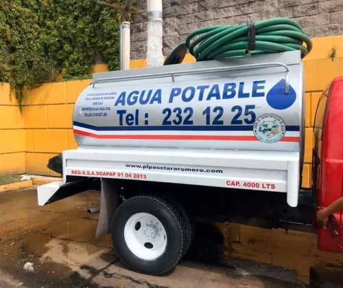 Gobierno Estatal dotará de pipas con agua a colonias populares y juntas auxiliares de la capital