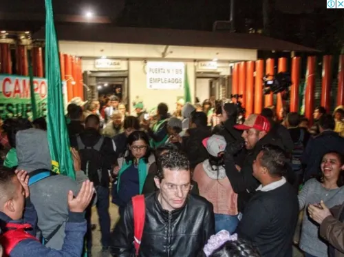 Campesinos levantan bloqueo en San Lázaro