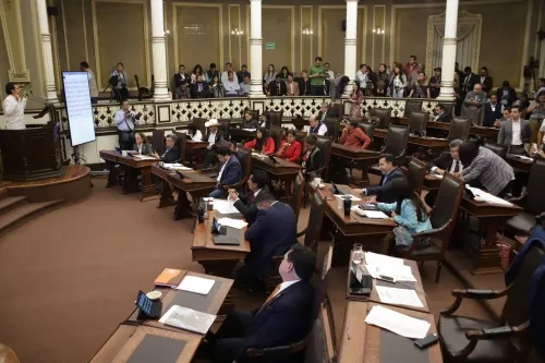 Llega al Congreso reforma de Barbosa que busca acabar con actos de corrupción de auditores externos