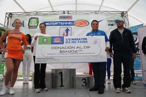 Recibe SMDIF 50 mp para programas de salud por parte de Mistertennis