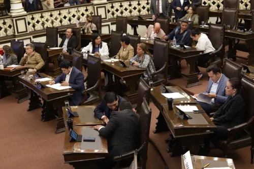 Paquete de iniciativas de Barbosa, entre ellas la creación de institutos, llega al Congreso