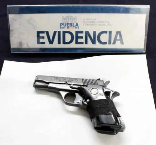 Detiene Ssptm a dos jóvenes por robo a transeúnte