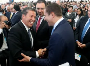 Moreno Valle asiste como invitado especial al 5to Informe de Gobierno de Miguel Márquez