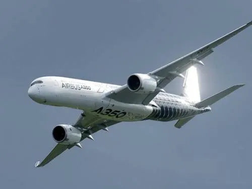 EU cancelará licencias para que Boeing y Airbus vendan aviones a Irán