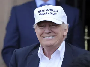 Trump aplaude decisión de Reino Unido de abandonar la UE