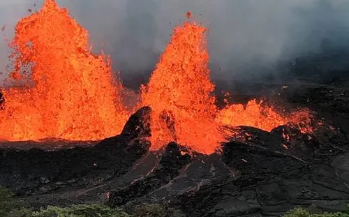 Volcán Kilauea vuelve a erupcionar y pone en riesgo energía eléctrica en Hawái