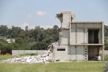 Busca Gobierno de Puebla sancionar con hasta 20 años de prisión el delito de despojo inmobiliario