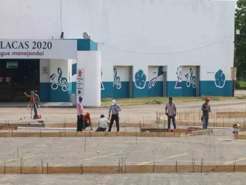 Levantan hospital burbuja en el Parque de Feria en Tabasco