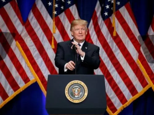 Recalca Trump importancia del muro en estrategia de seguridad