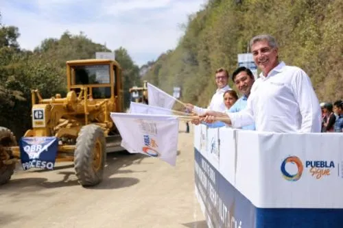 Inicia Tony Gali la rehabilitación de la carretera Chichiquila-Ahuayacan