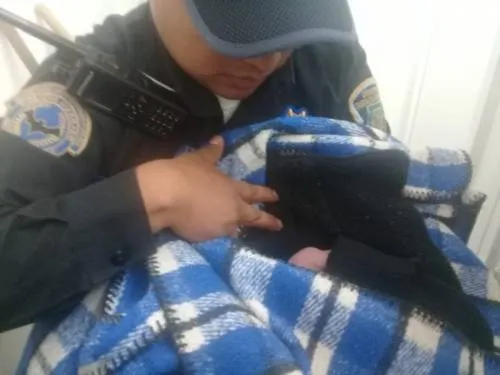 Abandonan a bebe en el Metro Cuatro Caminos