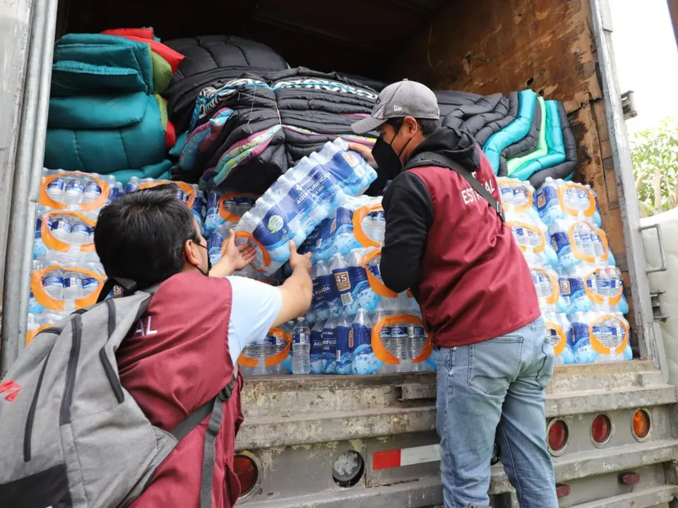 Entrega SEDIF apoyos a damnificados de Venustiano Carranza