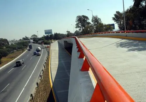 De 70 km por hora, la velocidad máxima para circular debajo de la autopista México-Puebla