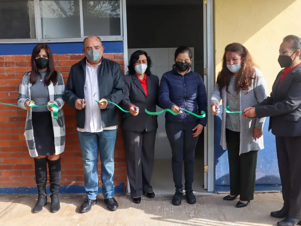 Entrega alcalde de Zacatlán obra educativa en Jardín de Niños