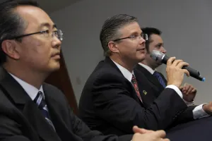 Canacintra también palomea aumento salarial en VW