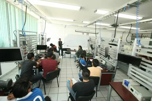 Alrededor de 15 mil jóvenes de nuevo ingreso del nivel superior inician clases