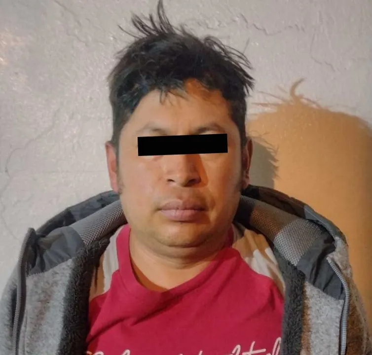 Detuvo policía municipal a hombre, presuntamente dedicado a la distribución ilegal de hidrocarburos