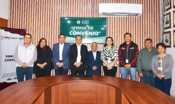 Firman gobierno de Texmelucan e IEEA convenios de colaboración en beneficio de adultos
