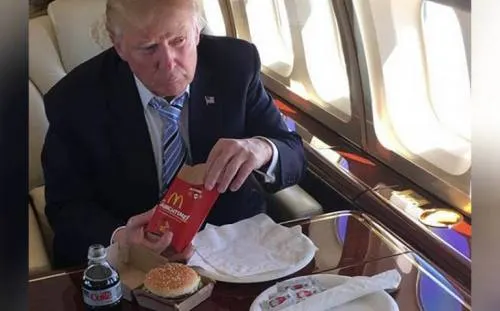 Papitas fritas y McDonald’s ponen obeso a Trump
