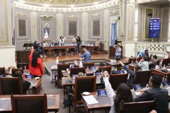 Congreso de Puebla aprueba reformas al Poder Judicial en medio de protestas y acusaciones