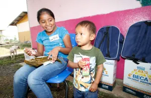 Arranca programa para becar a niños indígenas en la Sierra Norte