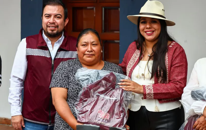 San Pedro Cholula renueva uniformes para personal de Intendencia