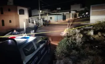Ataque con arma blanca deja un hombre sin vida y una mujer herida en Los Reyes de Juárez