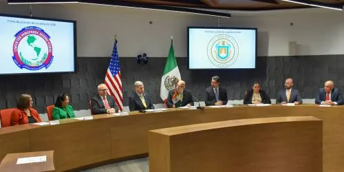 Centro de Estudios Hemisféricos de Defensa William J. Perry firma acuerdo de cooperación con UDLAP