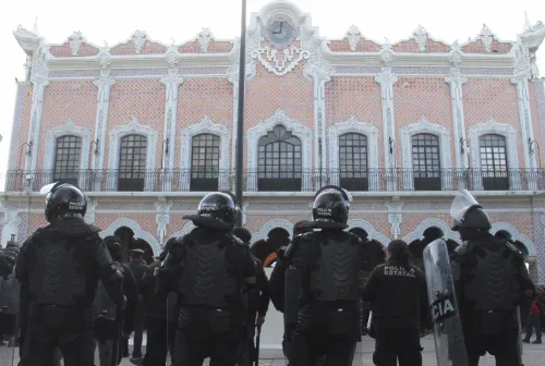 Protección a un líder criminal habría provocado el golpe contra la Policía de Tehuacán