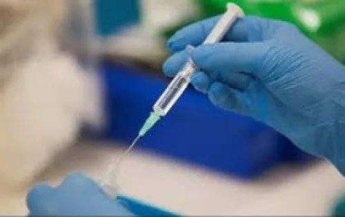 FDA aprueba uso de emergencia de vacuna de Pfizer contra COVID en Estados Unidos