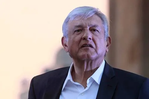 Suena campanada en Morena