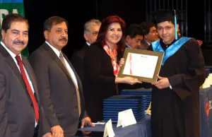 Apadrina Paty Leal a 403 alumnos del Cobaep Plantel 3