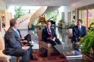 Se reúne RMV con senador de EEUU, Thomas Carper, y con embajador, Anthony Wayne