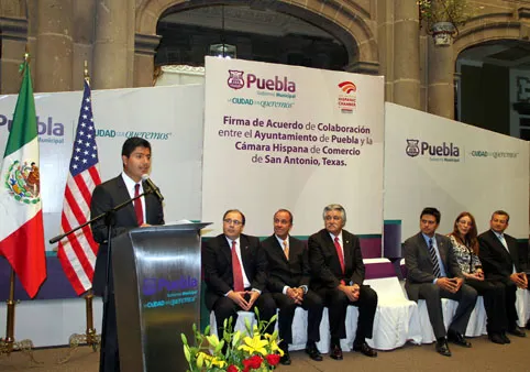 Ayuntamiento firma convenio con Cámara Hispana de Comercio de San Antonio, Texas