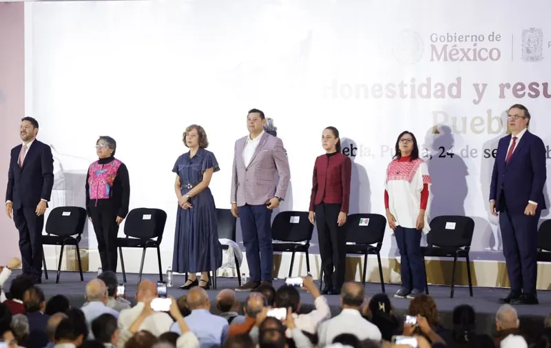 sheinbaum-asamblea-informativa-centro-expositor-pue