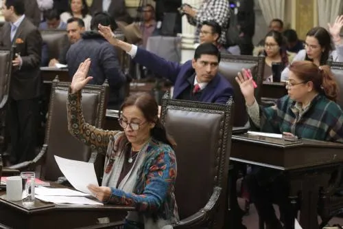 Congreso busca acabar con “cuello de botella” en comisiones reduciendo presentación de iniciativas