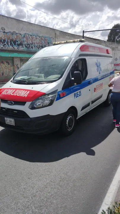 Intenta robarse ambulancia particular y es detenido