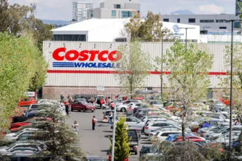 ¡Con pistola en mano! Asaltantes roban reloj de lujo en estacionamiento de Costco, Angelópolis