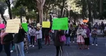 Comerciantes de Amalucan piden a Eduardo Rivera rehabilitación de sus locales