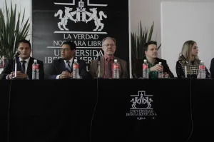 Realiza Ibero mesa sobre legalización de enervante