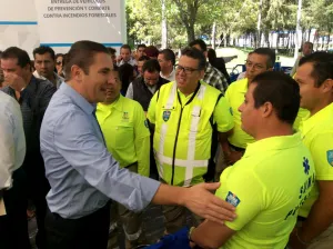 Reconoce RMV dedicación y valentía de paramédicos