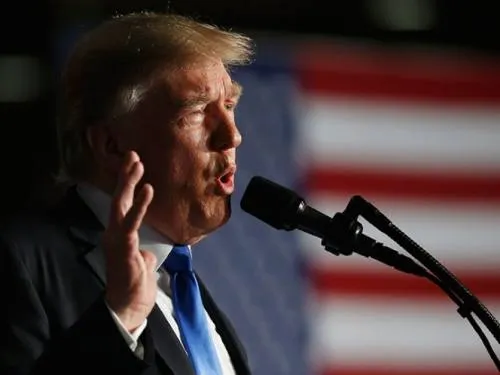 Trump anuncia, pero no detalla, cambios tácticos en Afganistán