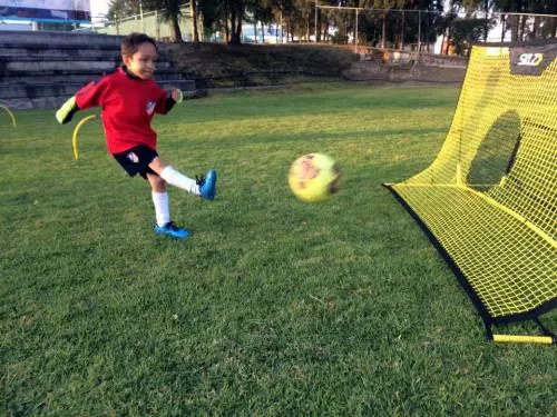 Escuela del Atlético de Madrid mantiene puertas abiertas