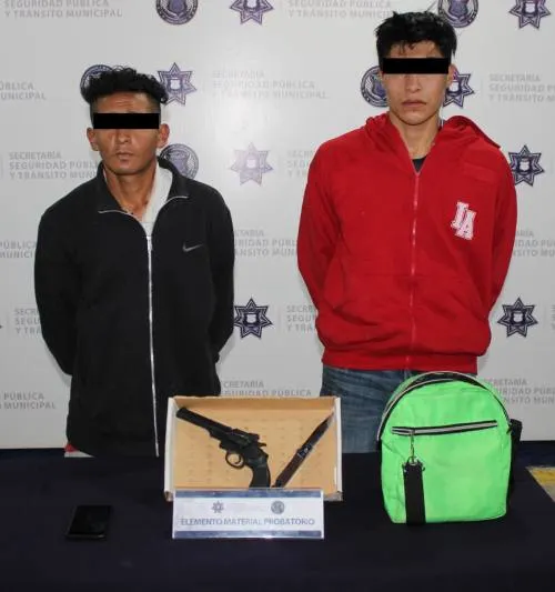 Detiene SSPTM a dos probables asaltantes de transeúntes