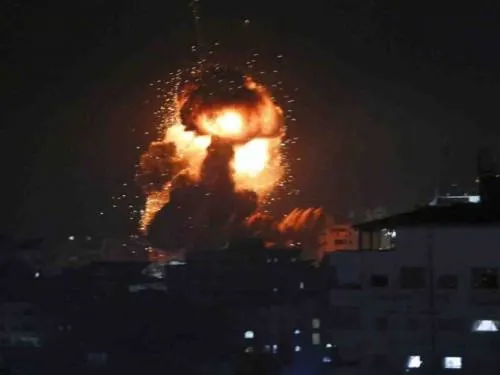 Israel reinicia ataques contra Hamás tras pausa de un día