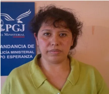 Aprehende PGJ a mujer acusada de robo calificado