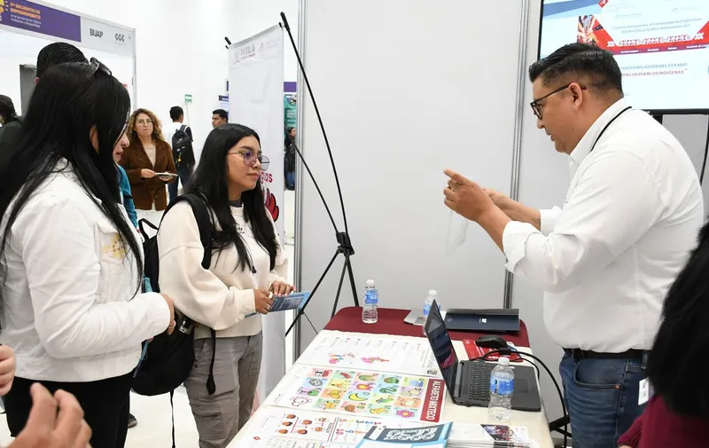 buap-encuentro-de-empredimiento-en-el-servicio-social-practica-profesional-y-empleabilidad