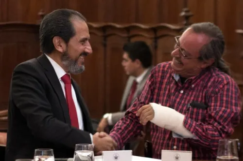 Presenta Alfonso Esparza obra del escritor e historiador Fritz Glockner