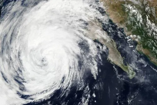 Tormenta tropical Rosa tocará tierra en Baja California a medianoche